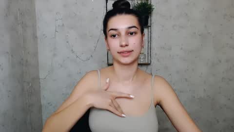 Karolina online show from 03-01-25, 01:29