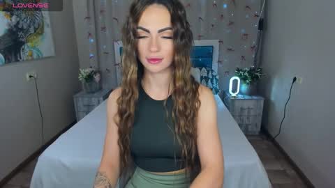 Karolina online show from 11-28-25, 06:27