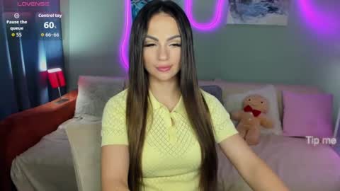 Karolina online show from 06-20-26, 07:11