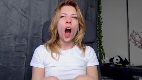 karoline121 online show from 02-07-26, 04:27