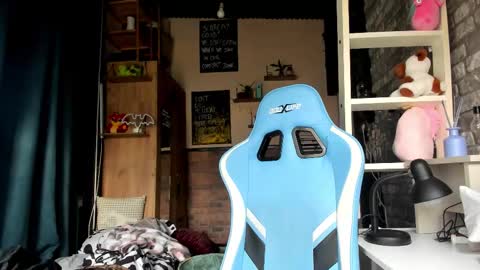 karoline121 online show from 03-18-26, 03:04