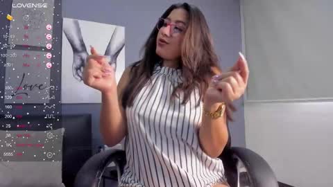 Snapshot of karoline21_ chatting on 09-15-25, 12:38 Karoline online show from 09-15-25, 12:38
