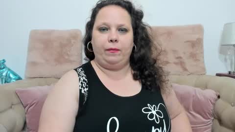 Snapshot of karolinejoyy chatting on 01-11-25, 11:35 KarolineJoyy online show from 01-11-25, 11:35