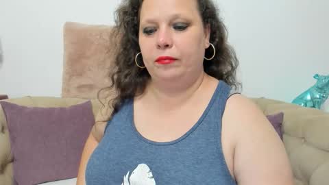 Snapshot of karolinejoyy chatting on 09-11-25, 10:54 KarolineJoyy online show from 09-11-25, 10:54