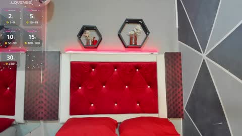 Karol online show from 02-08-25, 11:44