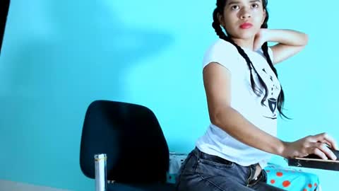 Snapshot of karolsweetvagi chatting on 06-18-26, 06:23 karol online show from 06-18-26, 06:23
