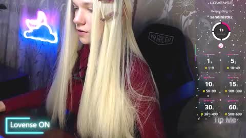 Caroline Fox online show from 03-19-26, 09:02