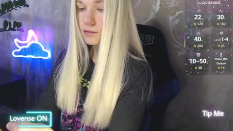 Caroline Fox online show from 03-28-26, 08:36