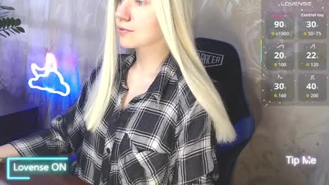 Caroline Fox online show from 04-02-26, 09:29