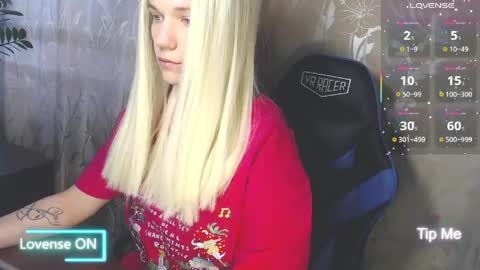 Caroline Fox online show from 04-15-26, 10:22