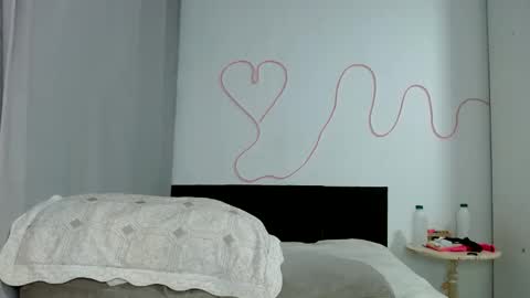 Tamires e Maicon online show from 04-26-26, 09:34