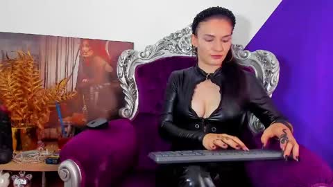 Snapshot of kasandrahayes chatting on 05-26-26, 06:42 Miss K. online show from 05-26-26, 06:42