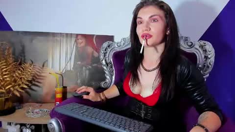 Snapshot of kasandrahayes chatting on 05-30-26, 04:15 Miss K. online show from 05-30-26, 04:15
