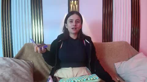 kassandra james online show from 02-04-26, 01:17