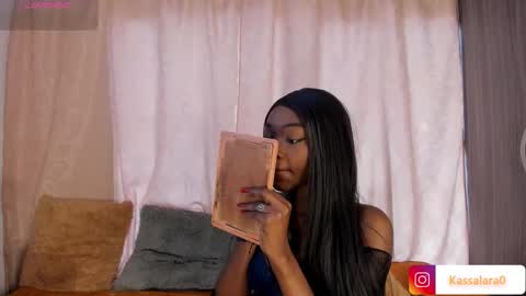 Snapshot of kassandracruz chatting on 10-11-25, 09:13 Cris my transmision schedules of 8am to 2pm hour Colombia online show from 10-11-25, 09:13