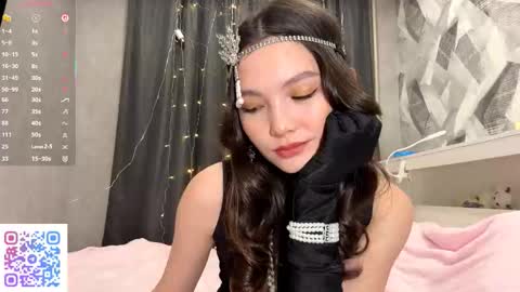 Kira online show from 12-17-25, 04:13