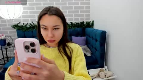 kat__cat online show from 12-18-25, 02:28