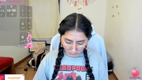 Kat       online show from 11-21-25, 01:54