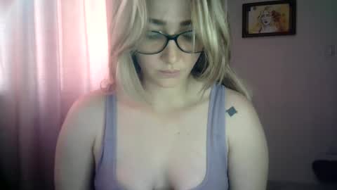 Snapshot of kat_pp chatting on 01-08-25, 04:33 Kati online show from 01-08-25, 04:33