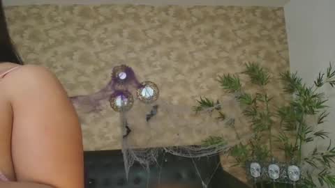 Snapshot of kat_spixy chatting on 10-21-25, 01:01 Kat online show from 10-21-25, 01:01