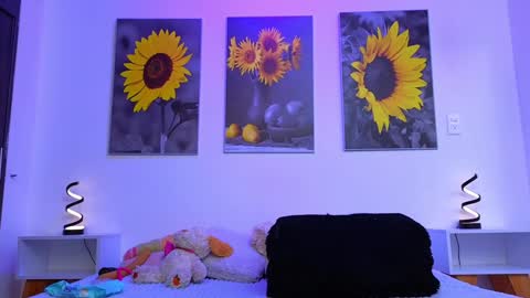 Katalina online show from 01-12-25, 01:05