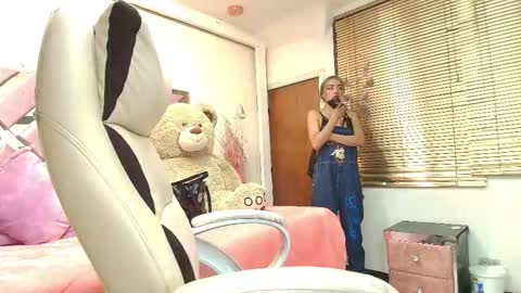 kataleya_bella online show from 11-19-25, 06:41