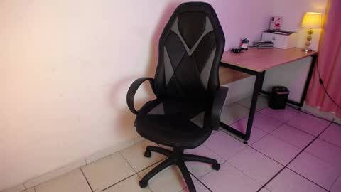       Katalina Miles      online show from 02-11-25, 04:13