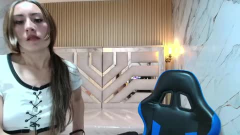 Katalina  online show from 04-24-26, 08:33