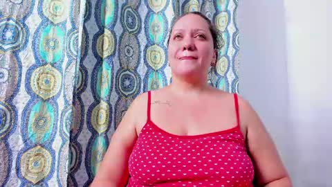 Snapshot of katalina_rivera chatting on 08-01-26, 03:28 katalina_rivera online show from 08-01-26, 03:28