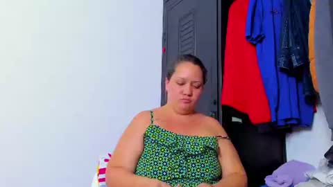 Snapshot of katalina_rivera chatting on 08-05-26, 06:22 katalina_rivera online show from 08-05-26, 06:22