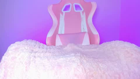 katalinaferreirax online show from 12-20-25, 09:44