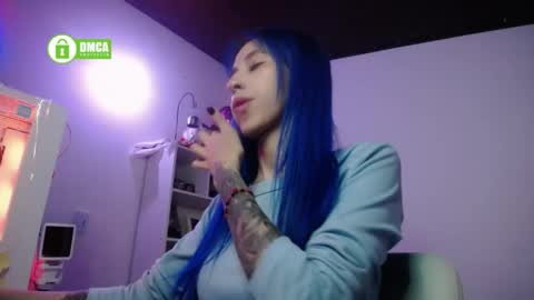 Snapshot of katara_a chatting on 05-14-26, 01:01 Maca online show from 05-14-26, 01:01