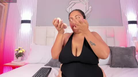 Kata  online show from 04-21-26, 04:30