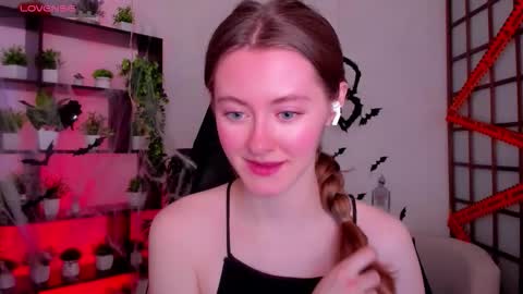 Kate online show from 10-29-25, 02:47