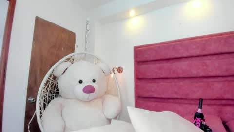 Snapshot of kate_lua chatting on 05-10-26, 03:17 kate lua online show from 05-10-26, 03:17