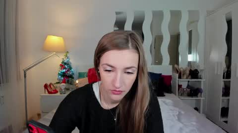 kate_redgar online show from 01-03-25, 01:14