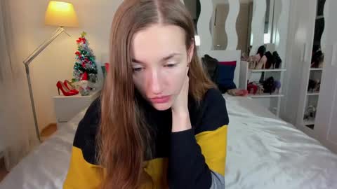 kate_redgar online show from 01-25-25, 04:35