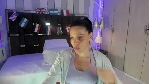 kate_roose online show from 06-17-26, 04:15