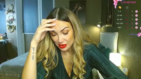 Therapist online show from 11-12-25, 08:52