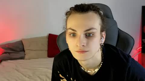 Snapshot of kate_sparkl chatting on 06-19-26, 07:17 kate_sparkl online show from 06-19-26, 07:17