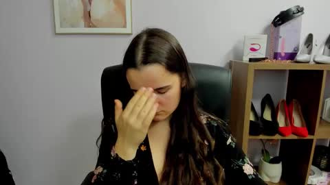 Kate  online show from 11-09-25, 07:56