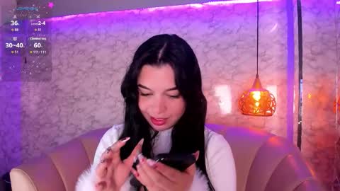 Snapshot of kateleeh_ chatting on 11-04-25, 12:43 Kate online show from 11-04-25, 12:43