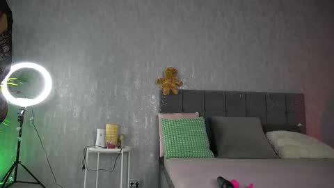 Snapshot of katelynsparks chatting on 12-15-25, 07:01 Kate online show from 12-15-25, 07:01