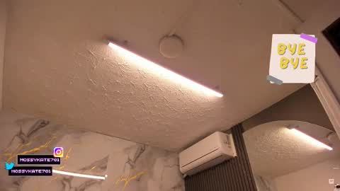 Im Katherine but call me Kate  online show from 02-25-26, 11:53