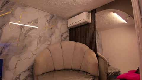 Im Katherine but call me Kate  online show from 04-04-26, 11:40