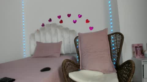 Snapshot of katerin_moore chatting on 09-16-25, 03:57 katherin moore online show from 09-16-25, 03:57