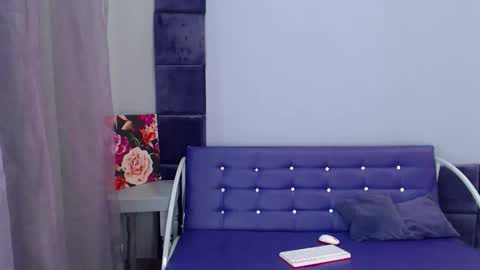 Snapshot of katerinarx chatting on 12-18-25, 08:53 KaterinaRX online show from 12-18-25, 08:53