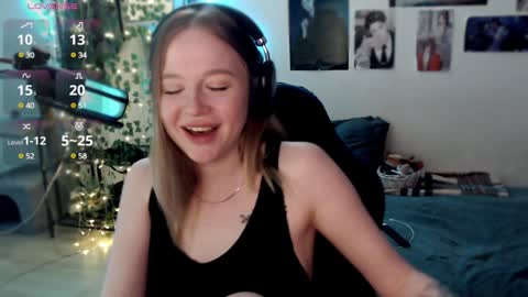 Snapshot of katerinaxvold chatting on 02-01-25, 12:51 Lisa online show from 02-01-25, 12:51