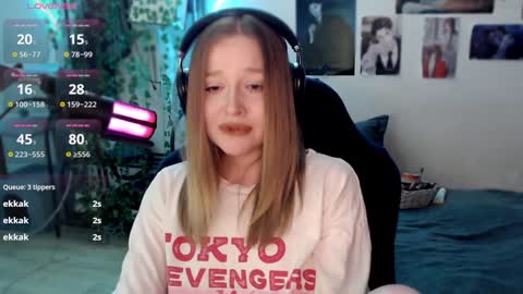 Snapshot of katerinaxvold chatting on 02-04-25, 12:51 Lisa online show from 02-04-25, 12:51