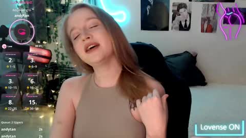 Snapshot of katerinaxvold chatting on 02-20-25, 03:01 Lisa online show from 02-20-25, 03:01